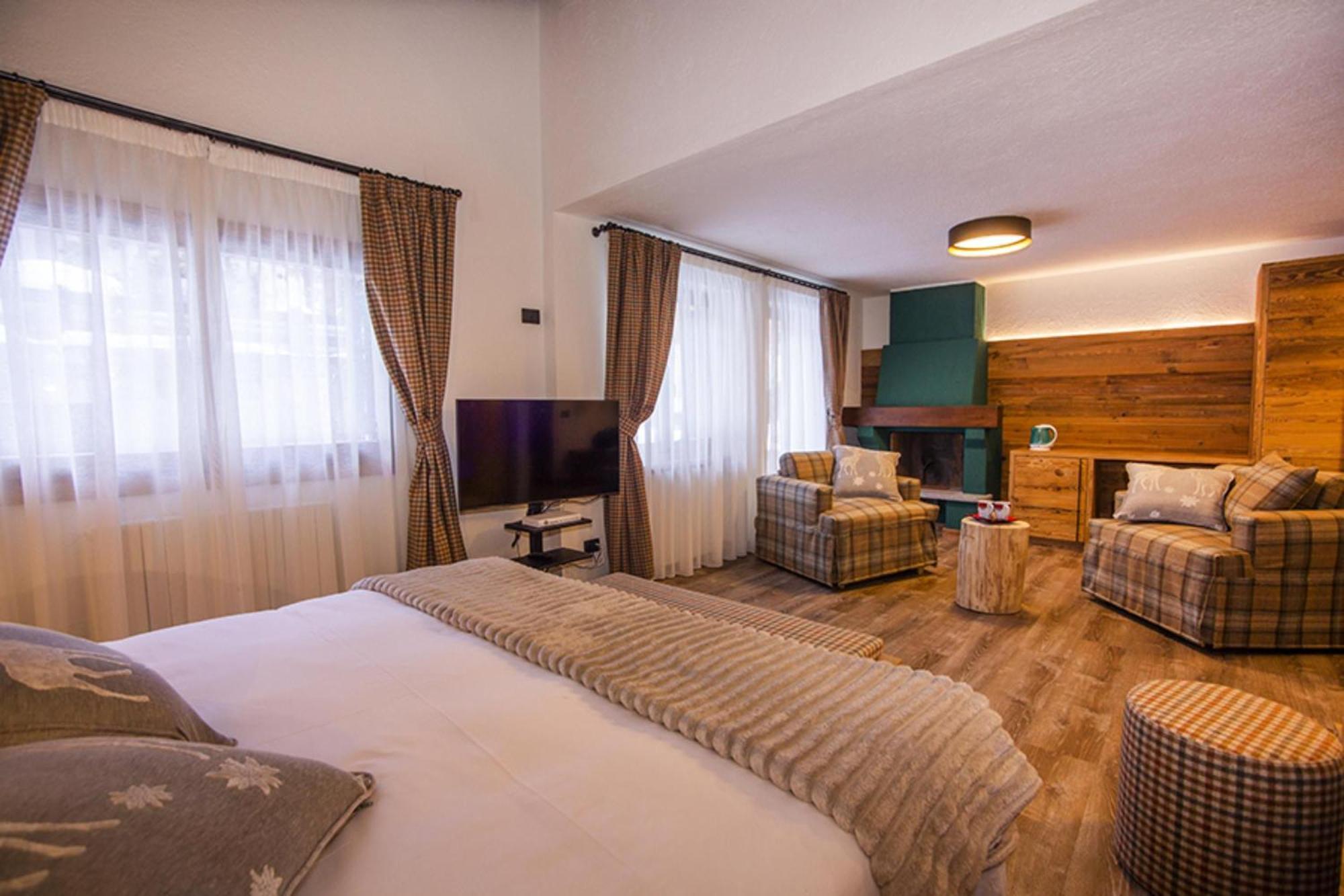 Hotel Pilier D'Angle & Wellness Курмайор Экстерьер фото