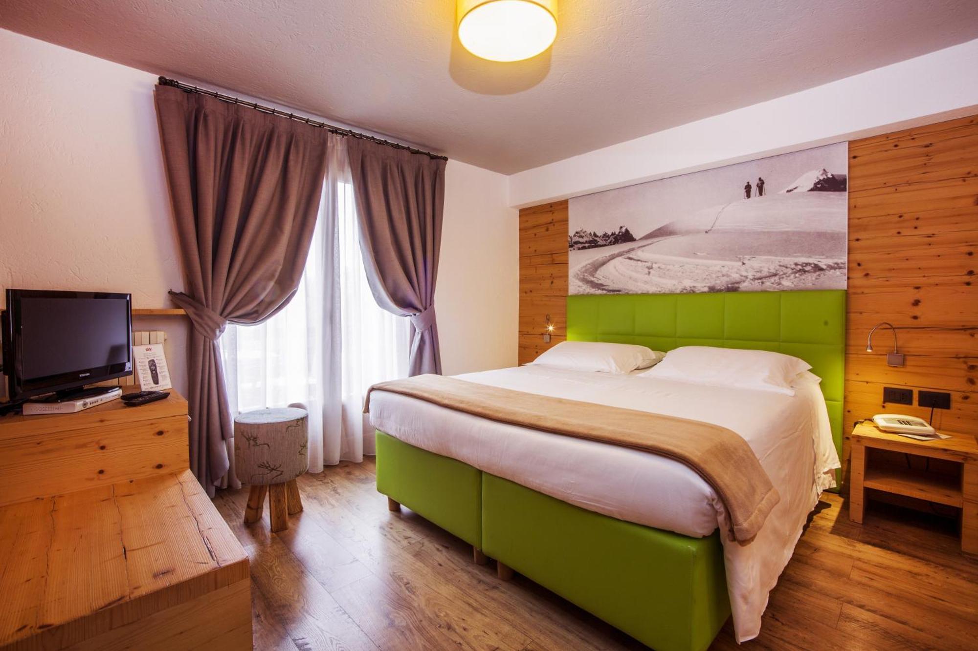 Hotel Pilier D'Angle & Wellness Курмайор Экстерьер фото